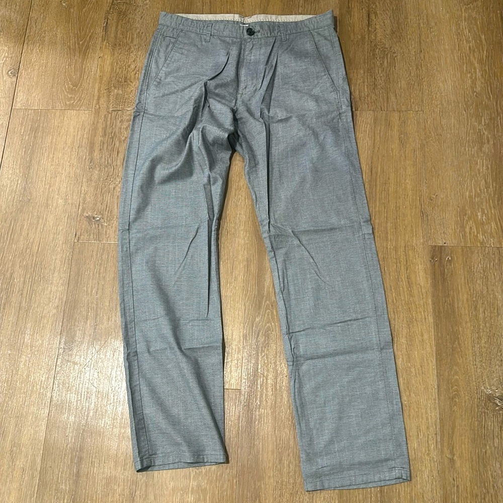 Calvin Klein Light Grey Dress Pant - Size 30x32